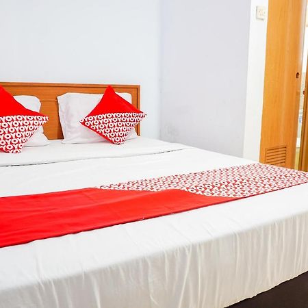 Oyo 569 Cigadung Guest House Syariah Bandung Exteriör bild