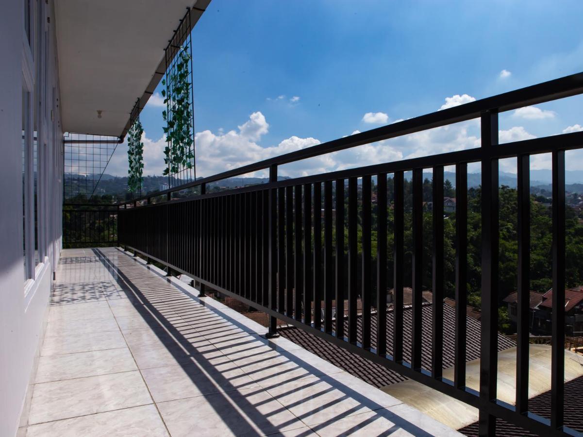 Oyo 569 Cigadung Guest House Syariah Bandung Exteriör bild